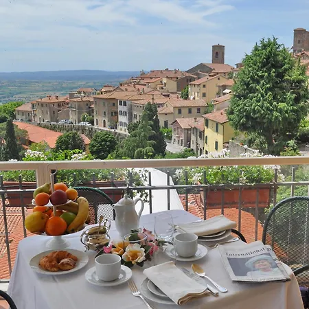 Hotel San Luca Cortone