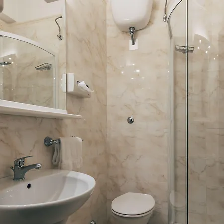 San Luca 4*